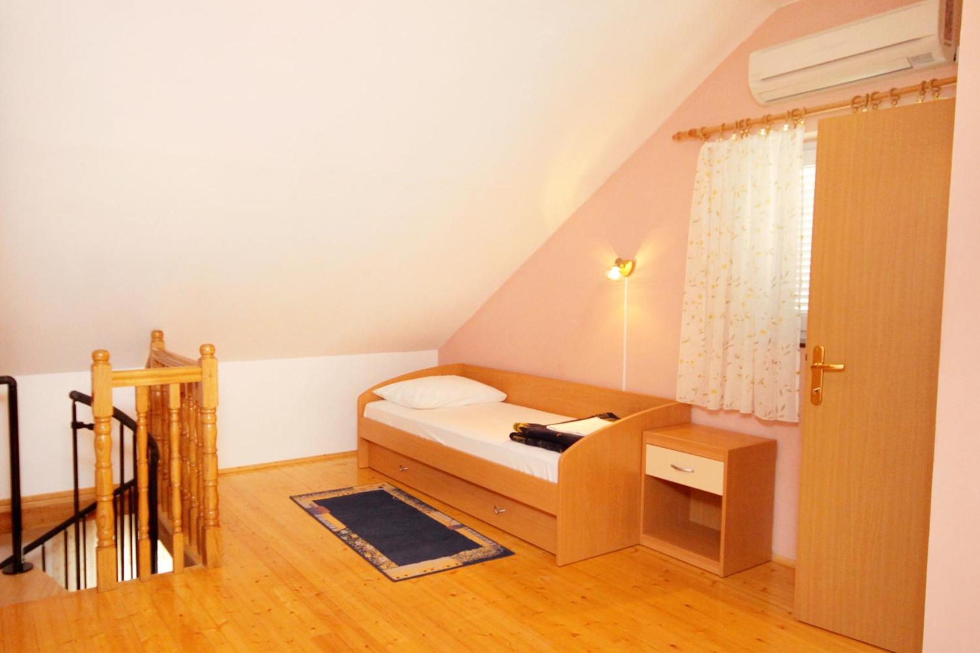 Apartments With A Swimming Pool Jadranovo, Crikvenica - 3238 Room photo